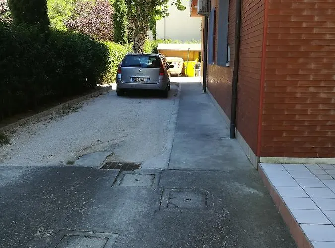 Dinosauro 酒店 切塞纳蒂科