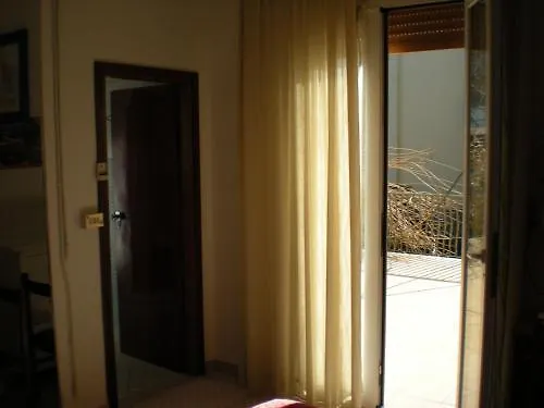 Otel Dinosauro