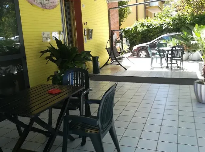 Dinosauro מלון צ'סנטיקו